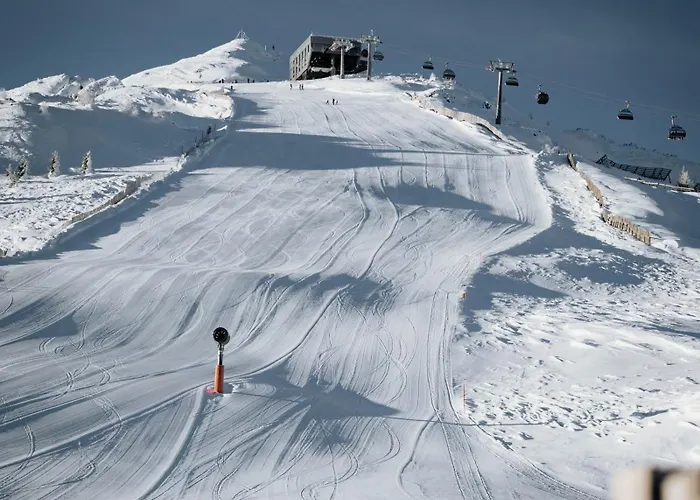 Alpin Am Dorfbrunnen Junior * ستيناش آم بيرنر